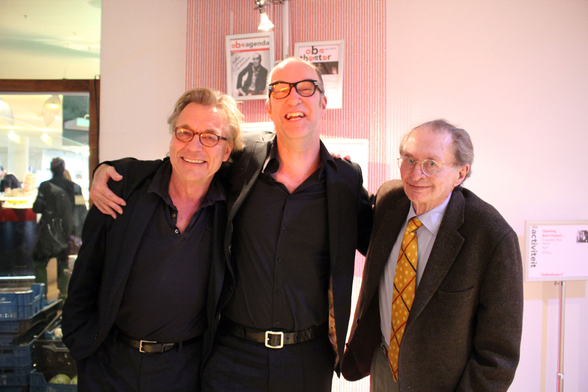 Remco Campert samen met Jan Mulder<br>en Bart Chabot. Foto: Su Tomesen, 2015