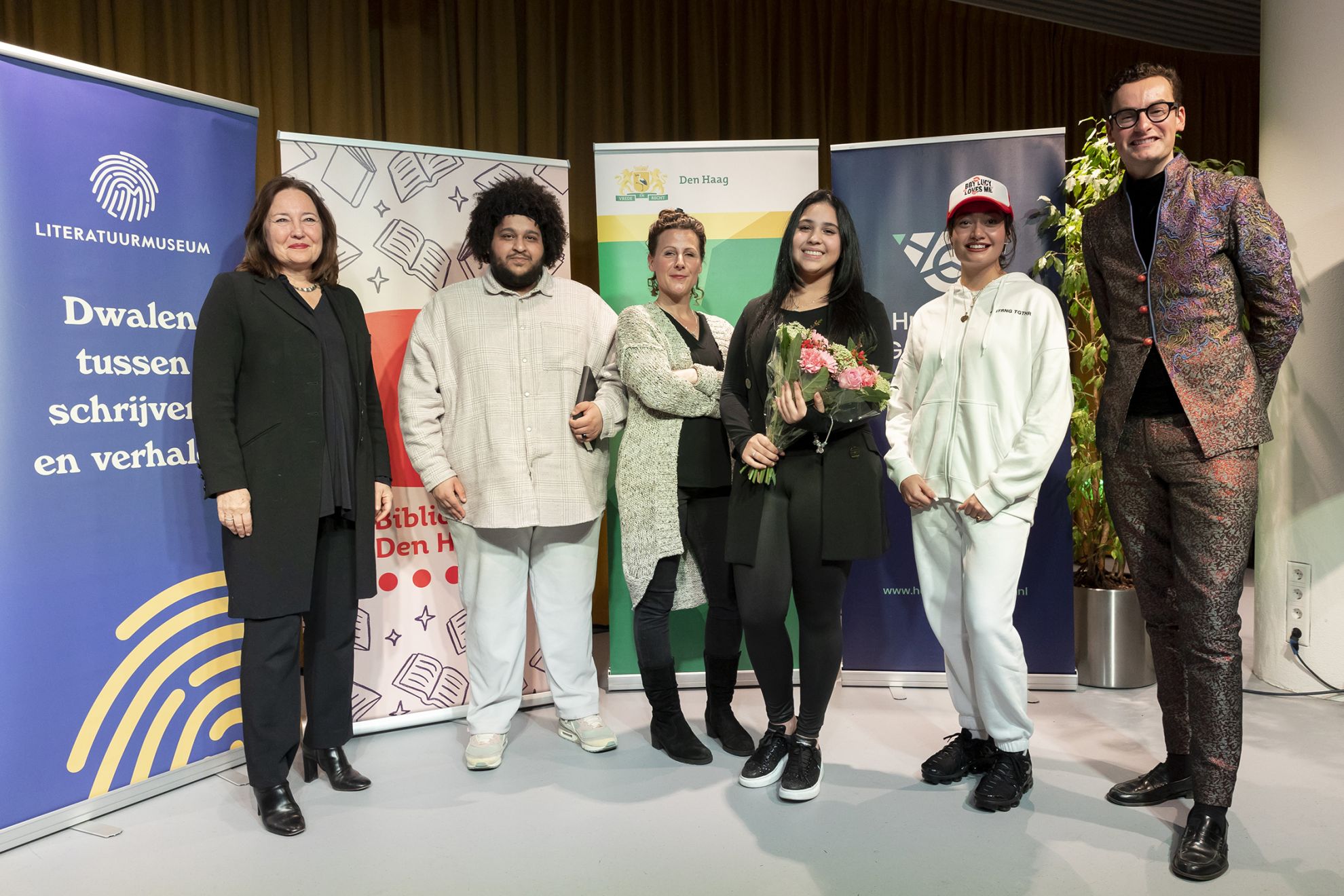 Den Haag benoemt de eerste Jonge Stadsdichter: Chelsy Valentina ...