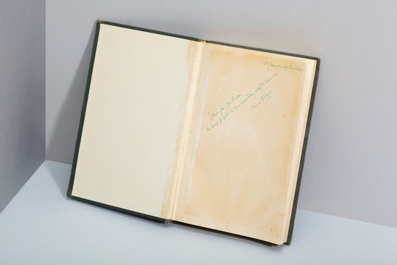 Exemplaar van <i>Eenzaam avontuur</i> met een opdracht aan Blamans 'immorele soort- en lotgenoot' Jo Boer 