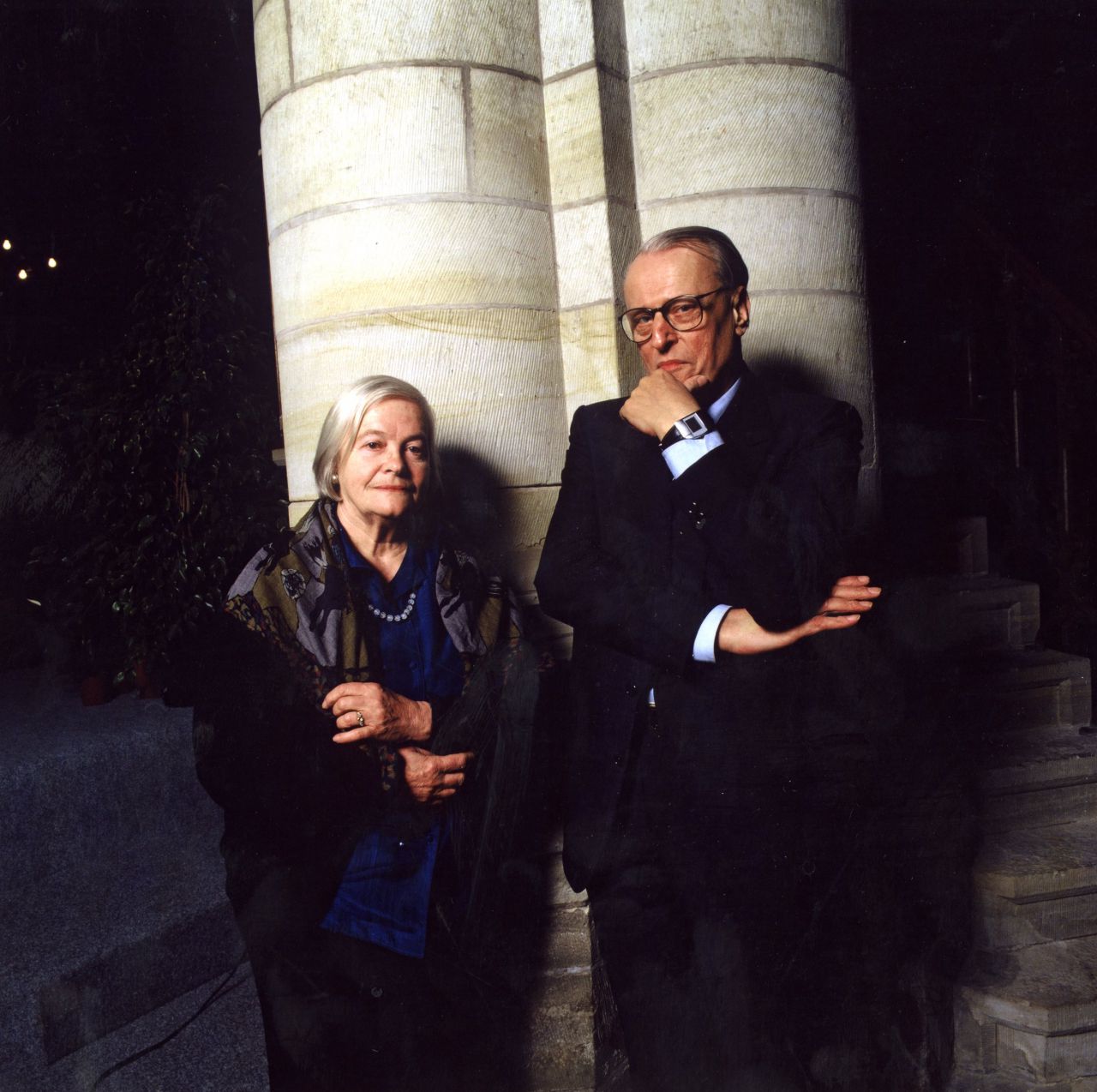 Bij de opening van de tentoonstelling <i>In het spoor van Willem Frederik Hermans</i> in de Jacobskerk in Vlissingen, 1991. Foto: Steye Raviez