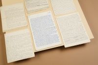 Manuscripten en typoscripten van lezingen van Fré Dommisse die bewaard worden in het Literatuurmuseum