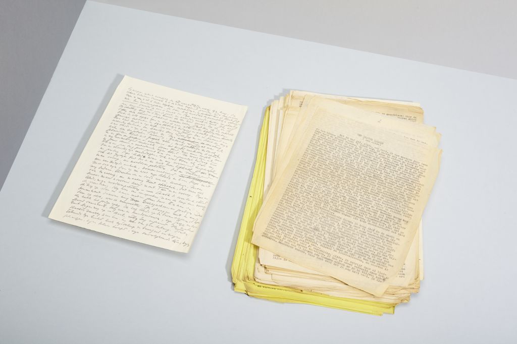 Manuscript en typoscript van <i>Eenzaam avontuur</i>