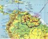 Kaartje van het noordoosten van Zuid-Amerika waarop Helman met de hand de grenzen van de vijf Guyana's heeft aangegeven
