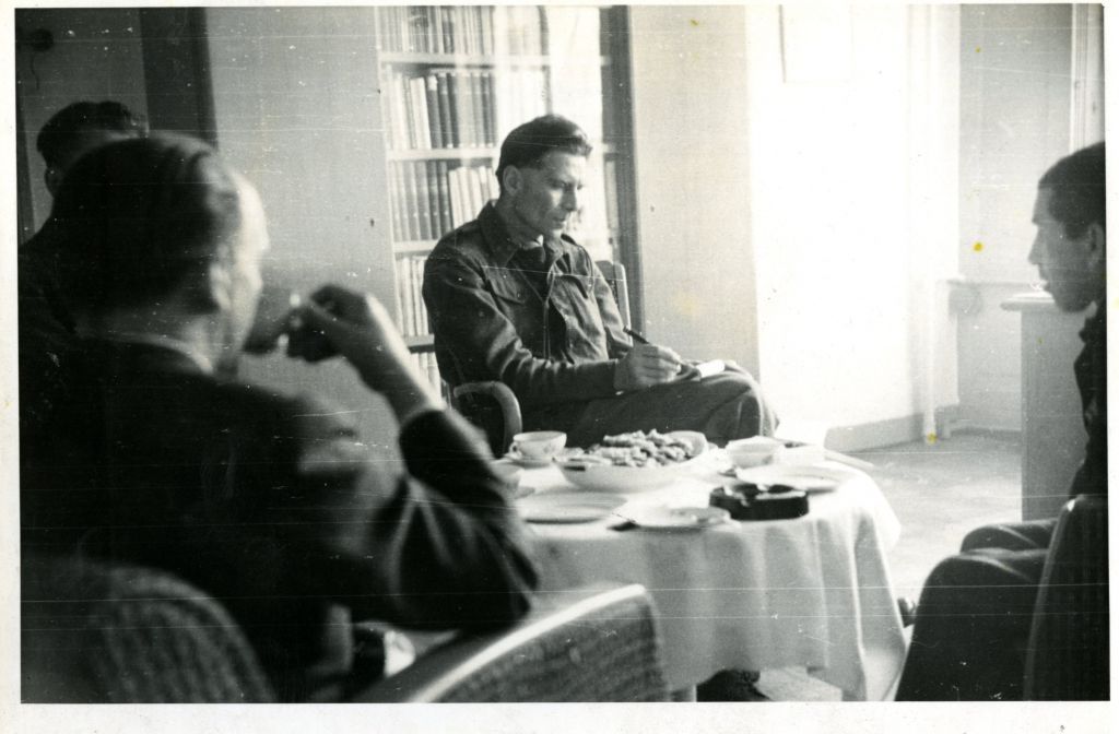 Geïnterviewd door A. den Doolaard, mei 1945