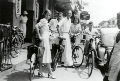 Hella en Douwe, 1937