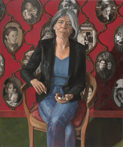 Deze afbeelding toont een kunstzinnig portret van Anna Enquist.